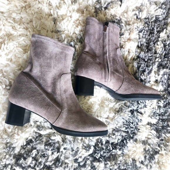 NEW Pas De Rouge Gray Suede Ankle Boots Women's 38.5 - Picture 1 of 8